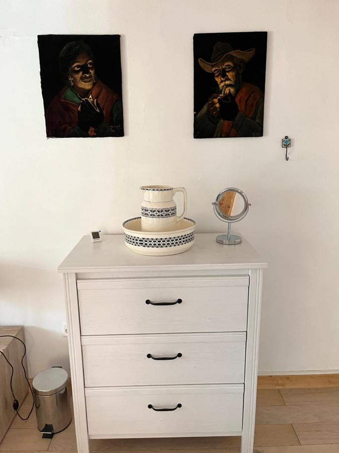 Chambre Papillon Avec Acces Terasse Ла-Нёввиль Экстерьер фото